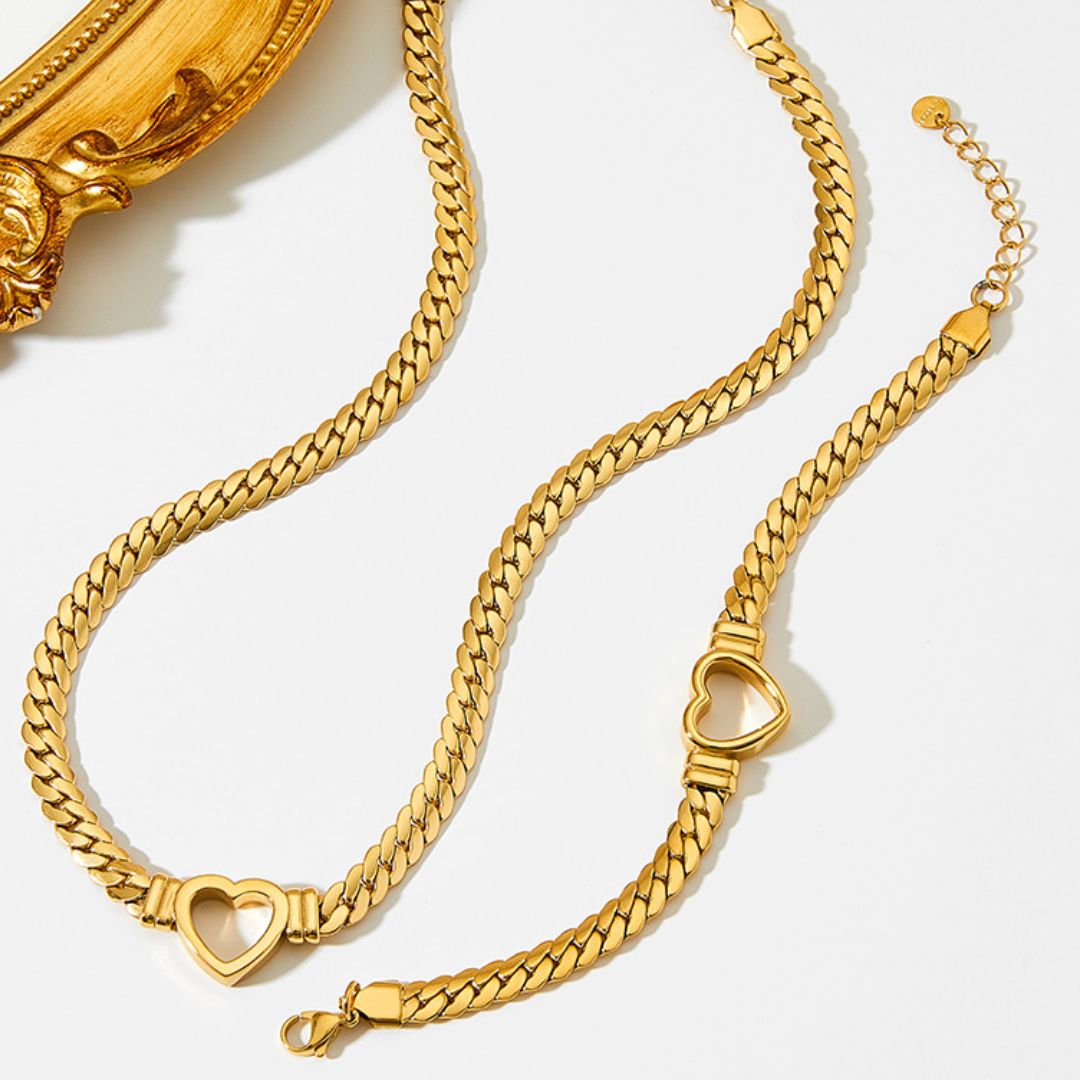 Tully gold chain necklace with hollow heart