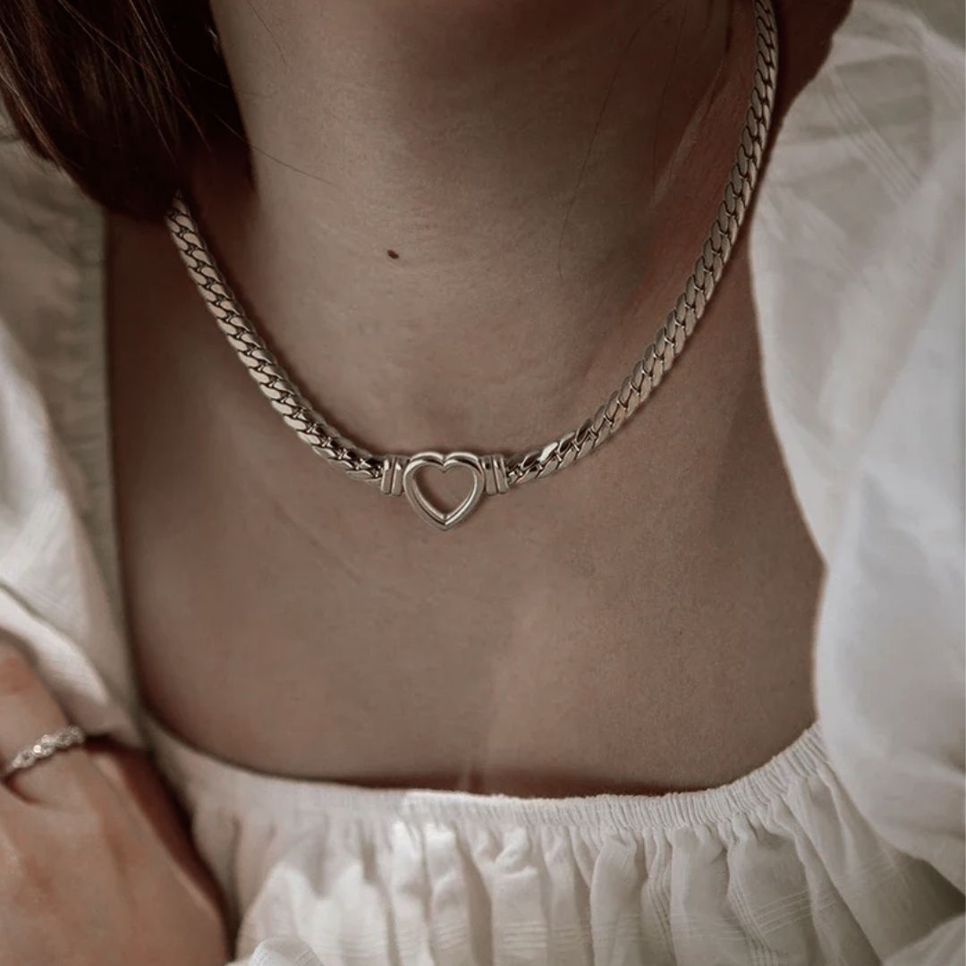 Tully silver chain necklace with hollow heart