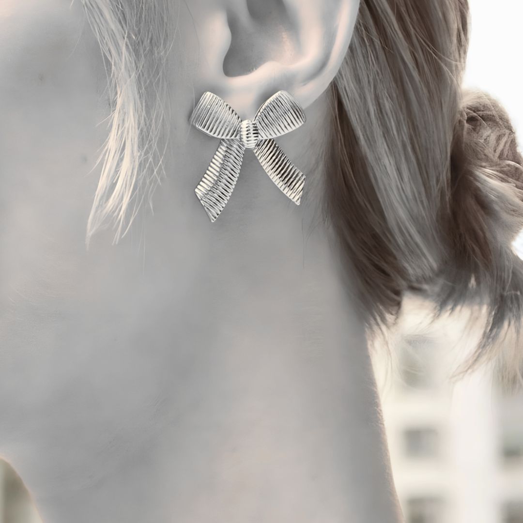 Amy silver bow stud earrings