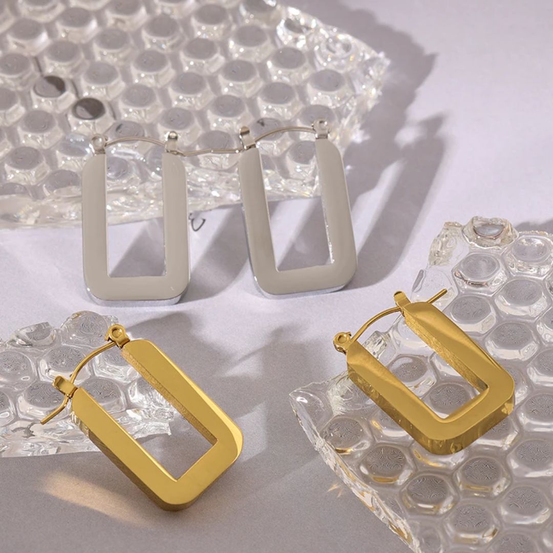 Bindy earrings in 18k gold