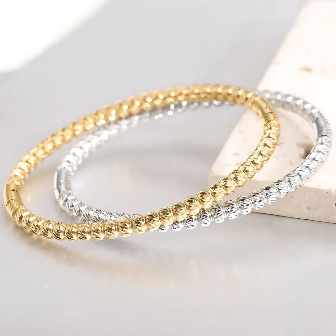 The Twist Bracelet in gold