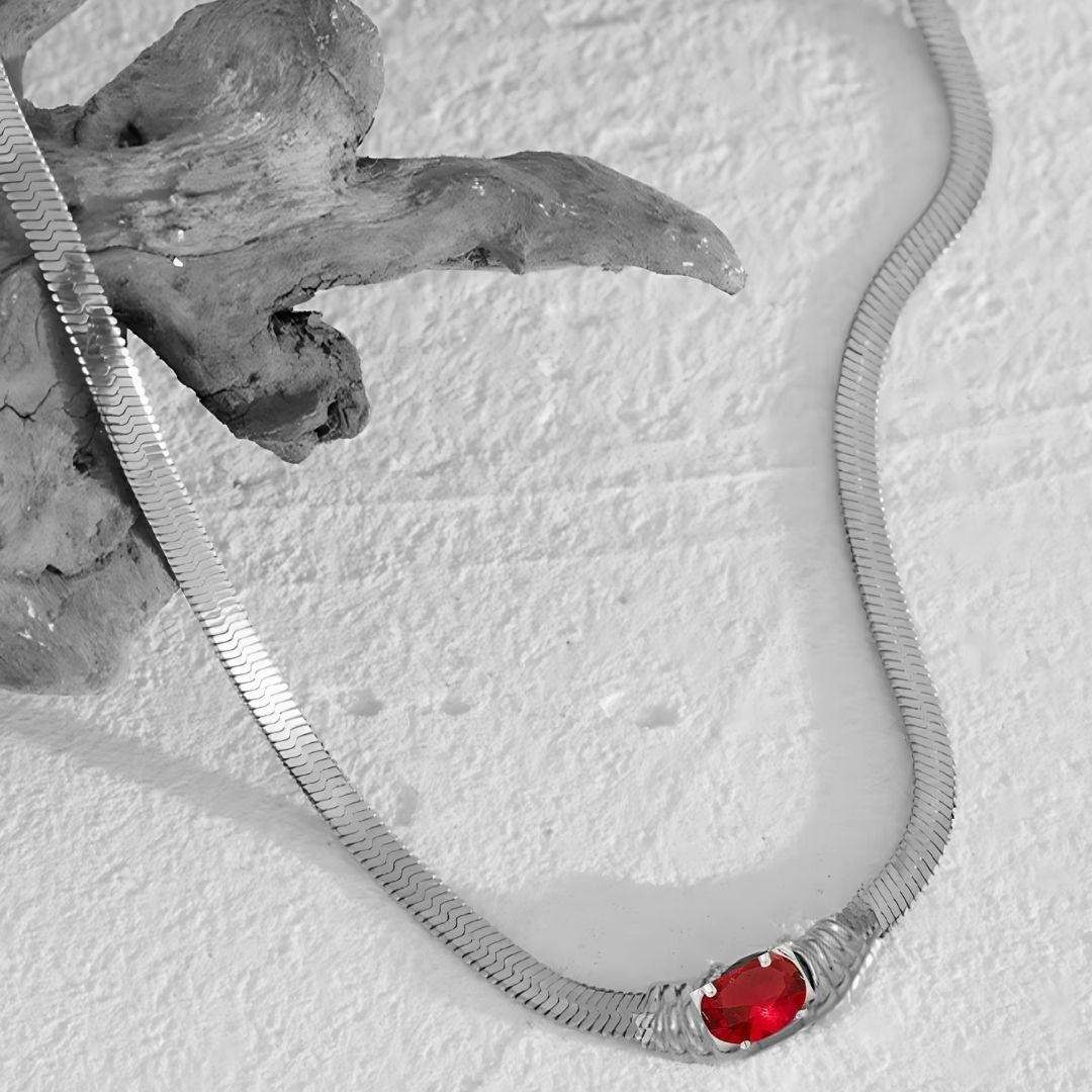 Lauren necklace in silver and red